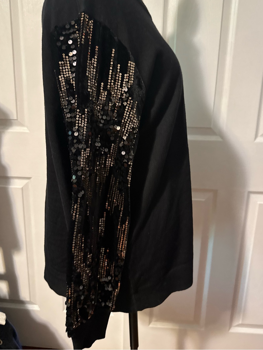 Indigo Rose 1X Black Gold Sequin-Sleeve Top